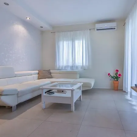 Ferienhaus Holiday Fh Edi